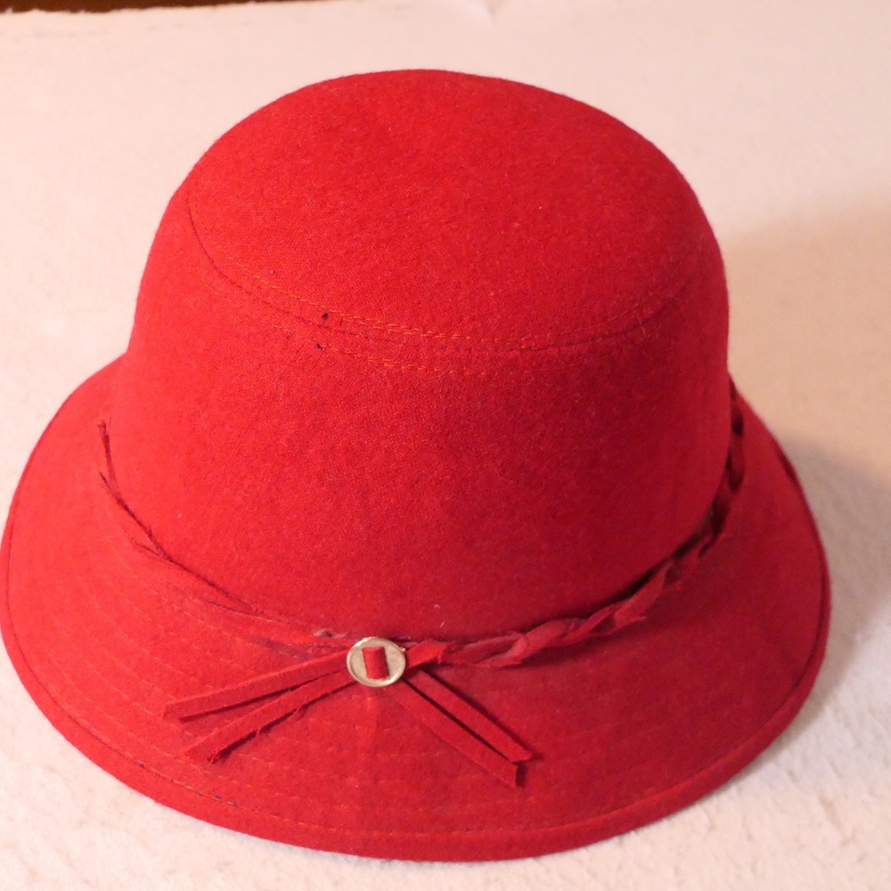 Magid Hats Womens Wool/Felt Cloche Hat OS Red 30% Wool Parisian Retro Bold